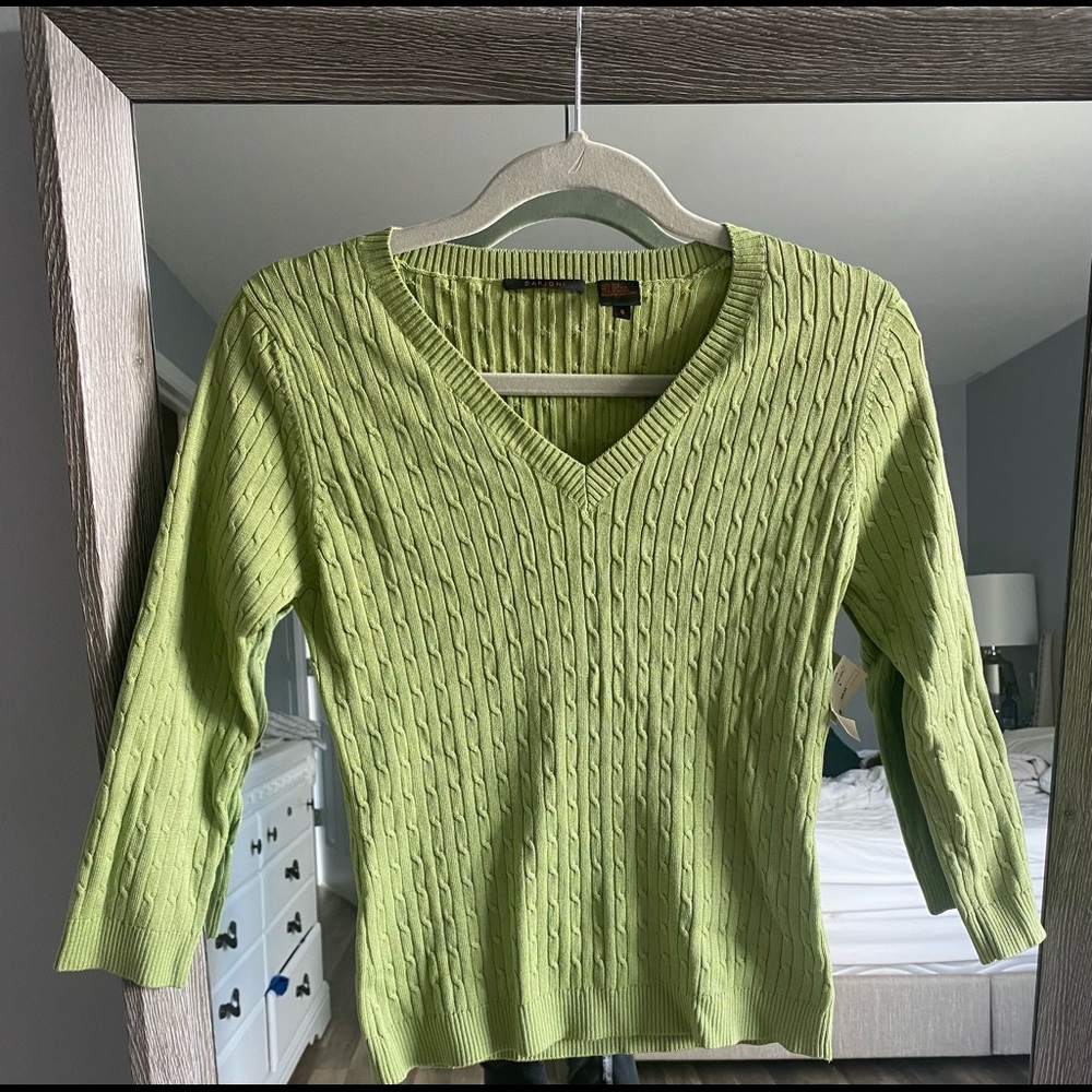 #126-Darjoni sweater
